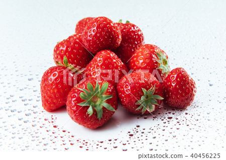 Tasty big ripe strawberry isolated on white background 40456225