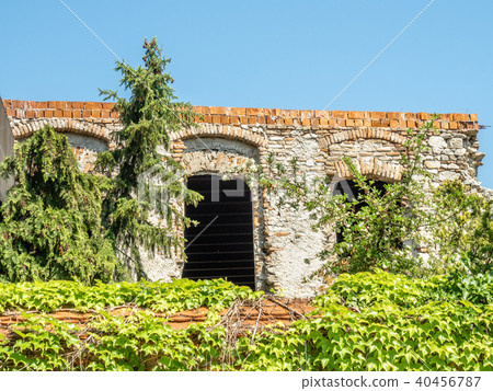 Dilapidated architectural monuments, Bratislava 40456787