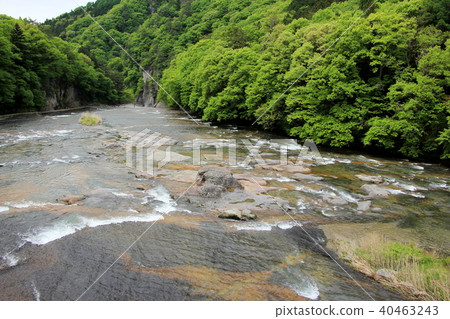 Senjojiki and Maruiwa (Fukiri Valley) 40463243