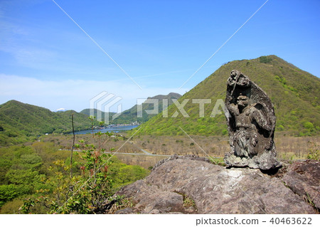 Stone statue on top of Sulsu rock of Mount Haruna 40463622