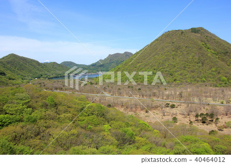 從群馬縣榛名山Surusu岩山頂眺望(榛名富士及縣道33號) 從群馬縣榛名山Surusu岩山頂眺望(榛名富士及縣道33號) 40464012