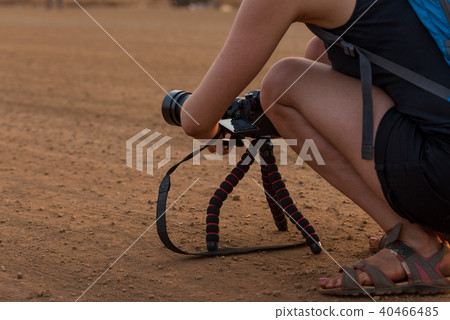 Camera operator preparing dslr camera   40466485