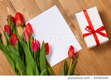 tulips are on wooden boards, greeting concept 40466998
