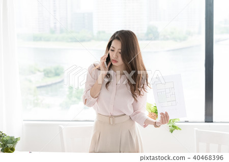 Business young woman Business young woman 40468396