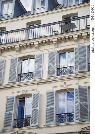 windows of old houses paris. windows of old houses paris. 40468403
