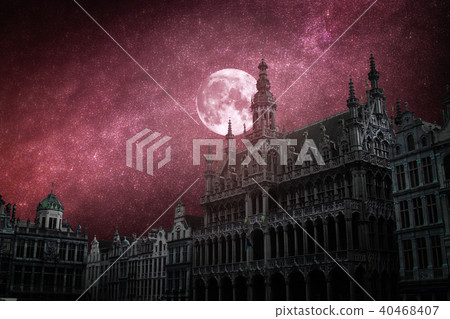 The stars and the moon shine at night. 40468407