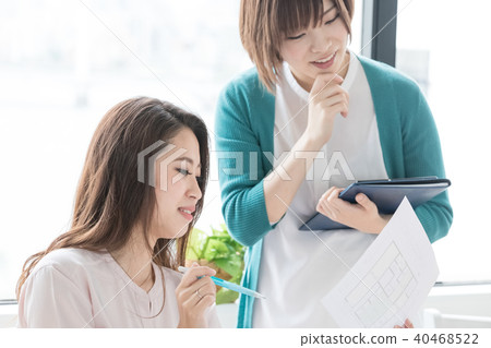 Business Interior Designer Business Interior Designer 40468522