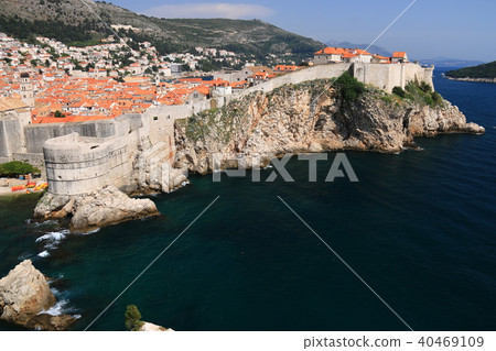 Croatia Adriatic pearls visiting Dubrovnik wall 40469109