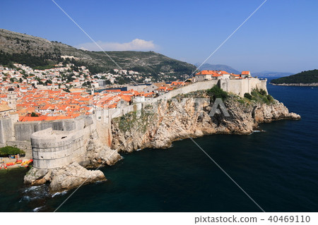 Croatia Adriatic pearls visiting Dubrovnik wall 40469110