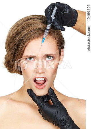 girl getting beauty injection girl getting beauty injection 40469203