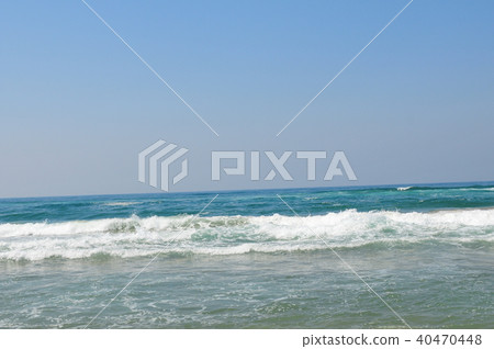 Sea	 40470448