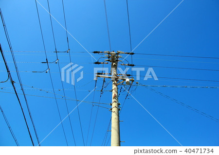 電線和電線桿 40471734