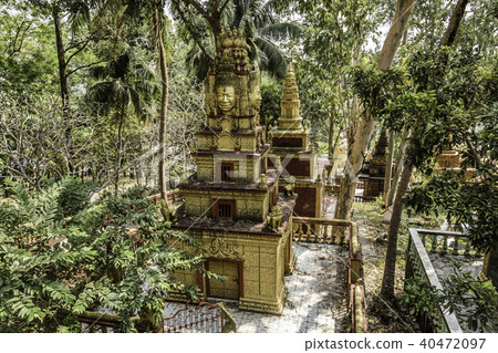 Constructions temple WatLeu Sihanoukville Cambodia 40472097