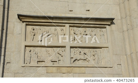 Basrelief Modena Unesco 40473265