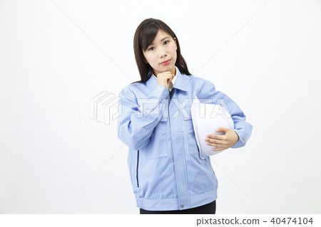 女人穿著工作服 40474104