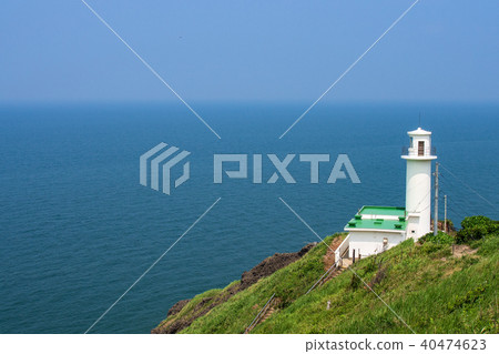 Summer sea and white lighthouse Summer sea and white lighthouse 40474623