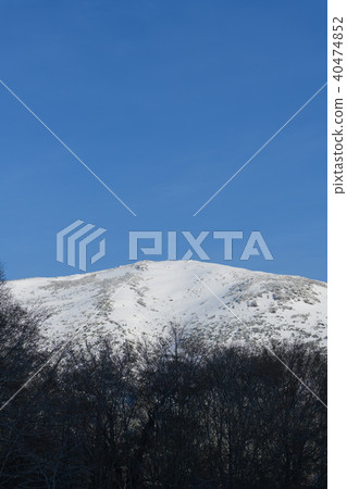 Snow-dressed morning observatory seen from Dotonbetsu Snow-dressed morning observatory seen from Dotonbetsu 40474852