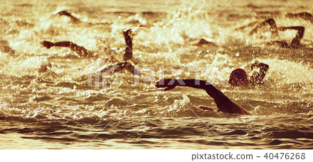 The swimmer's silhouette during the early racing 40476268