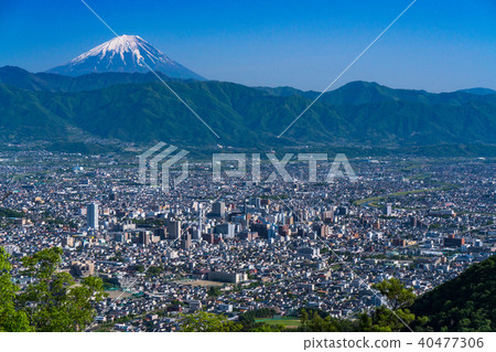 《山梨縣》富士山和甲府盆地 40477306