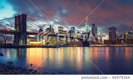 Brooklyn bridge and Manhattan at dusk 40479164