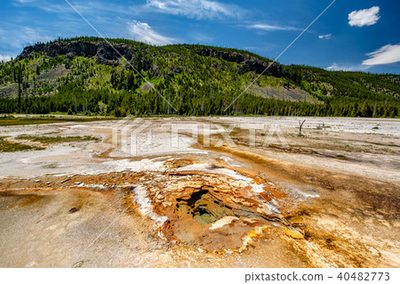 Hot thermal spring in Yellowstone 40482773