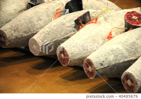 Tuna market 40485679