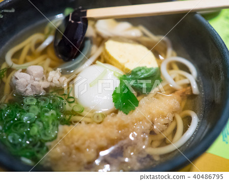 Udon noodles 40486795