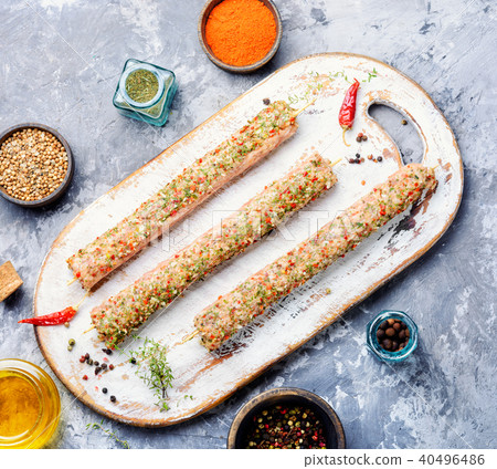 Kebab of lamb with herbs 40496486