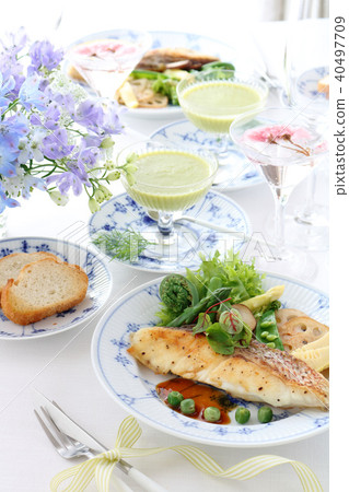 Poire of red snapper 40497709