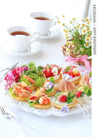 Pancake Canape 40498384