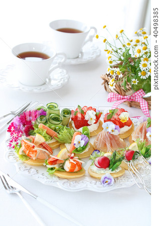 Pancake Canape 40498385
