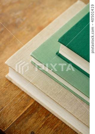 A picture book of a wolf 40501419