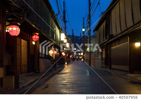 Gion under the night 40507956