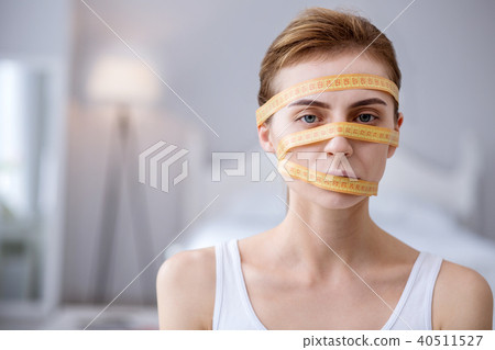 Nice young woman looking at you 40511527