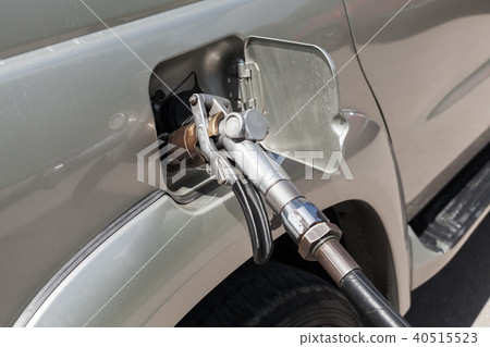 White tank with liquefied petroleum gas 40515523