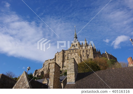 Mont Saint Michel with good weather Mont Saint Michel with good weather 40516316