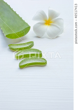 Aloe Vera sliced and leaf isolated. Aloe Vera sliced and leaf isolated. 40517413