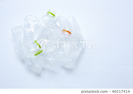 Empty plastic water bottle for recycling isolated. 40517414