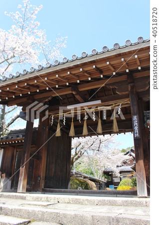 Bishamon Door monument 40518720