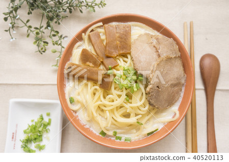 日式拉麵 40520113