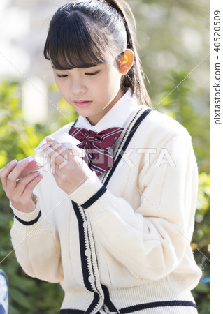 學校女生學習 40520509