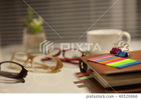 眼鏡和系統筆記本 40520866