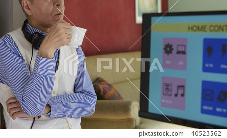 Smart home senior Smart home senior 40523562