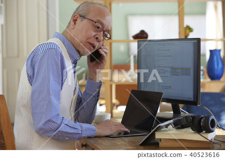 自由職業者 40523616