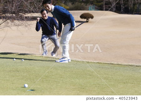 Men who play golf Men who play golf 40523943