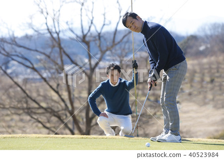 Men who play golf Men who play golf 40523984
