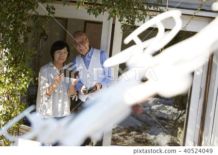 Family drone operation Family drone operation 40524049