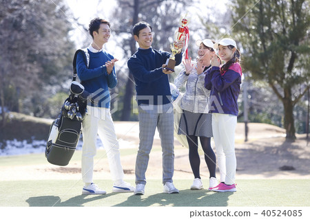 Men and women who play golf Golf competition 40524085