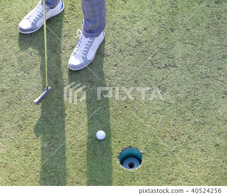 Men who play golf Men who play golf 40524256