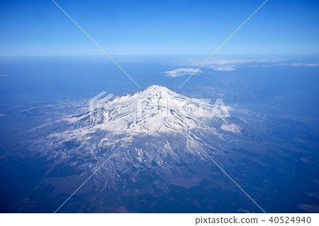 Chokaiyama from the window of the plane Chokaiyama from the window of the plane 40524940